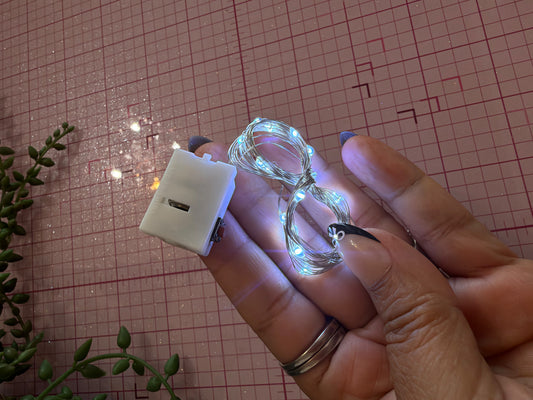 Mini Luces LED de Hada para Papelería y Cake Toppers – 7 ft, 20 LED, Pilas Incluidas
